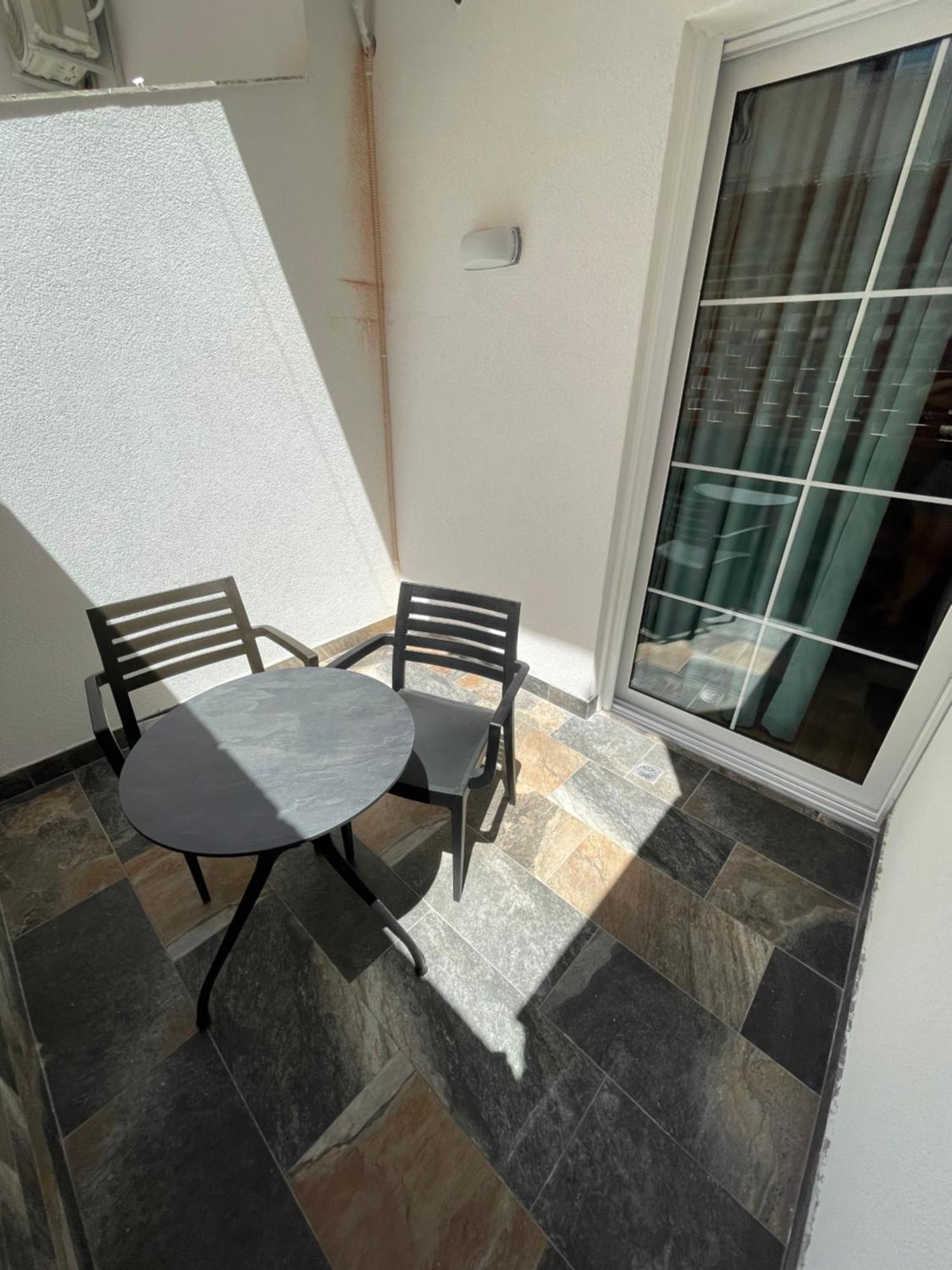 Hotel Rai Sarandë エクステリア 写真